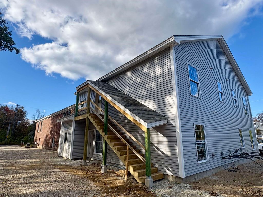 Photo of 15 Mountain Road #105, Goffstown, NH 03045 (MLS # 5065150)