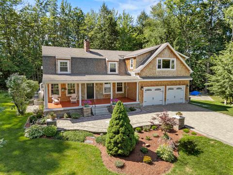 16 Hampshire Drive Gilford NH 03249