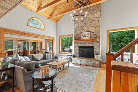 16 Hampshire Drive Gilford NH 03249