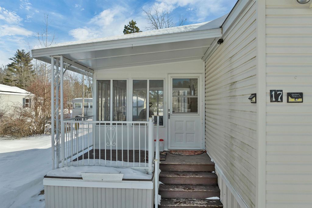 Photo of 17 Trade Wind Lane, Rochester, NH 03835 (MLS # 5077962)