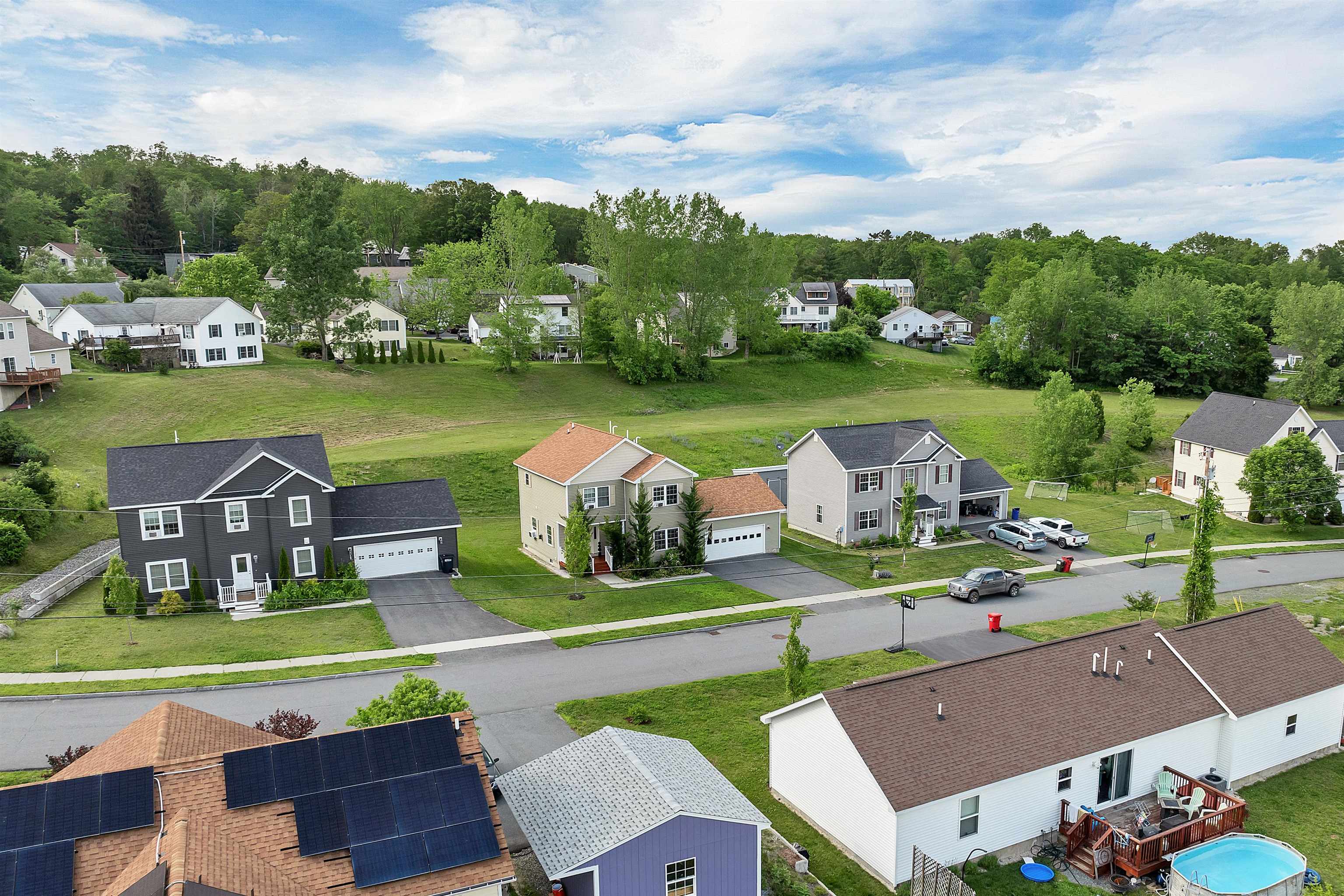 Hartford, Vermont 05001, United States, 3 Bedrooms Bedrooms, ,2 BathroomsBathrooms,Residential,Active,158462