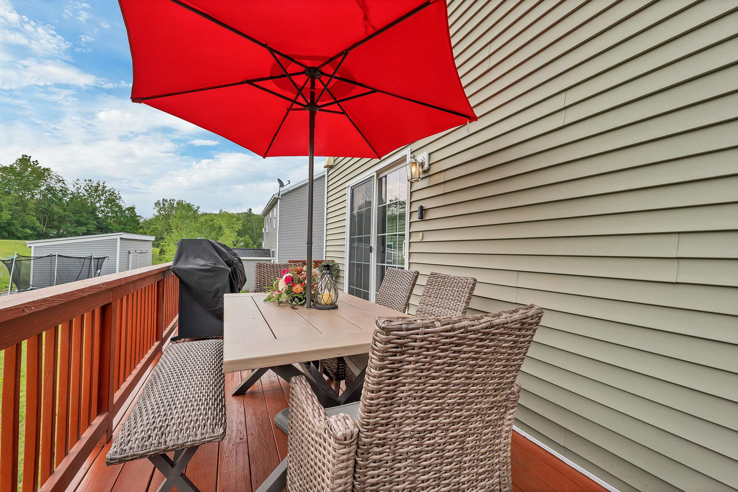 Hartford, Vermont 05001, United States, 3 Bedrooms Bedrooms, ,2 BathroomsBathrooms,Residential,Active,158462