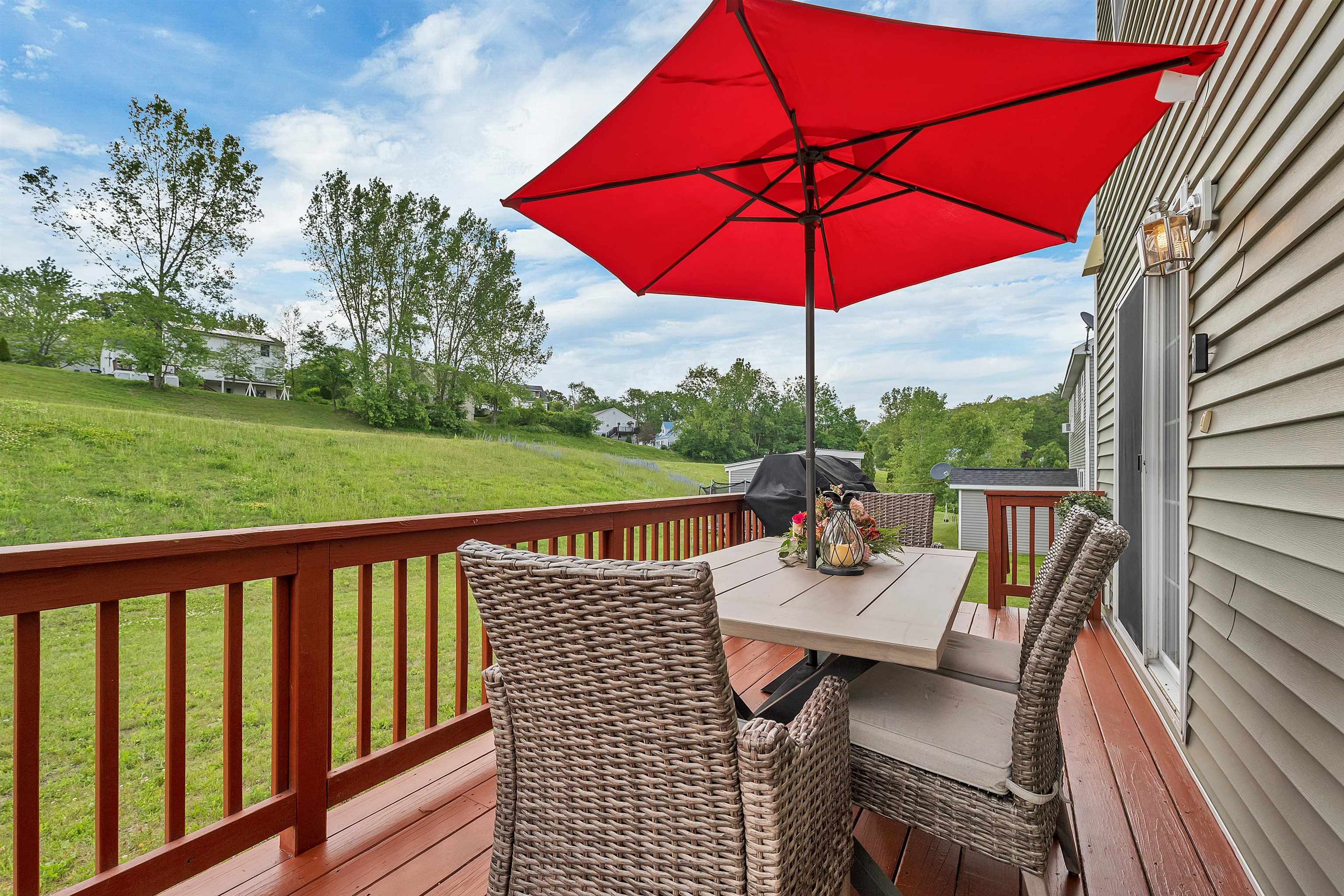 Hartford, Vermont 05001, United States, 3 Bedrooms Bedrooms, ,2 BathroomsBathrooms,Residential,Active,158462