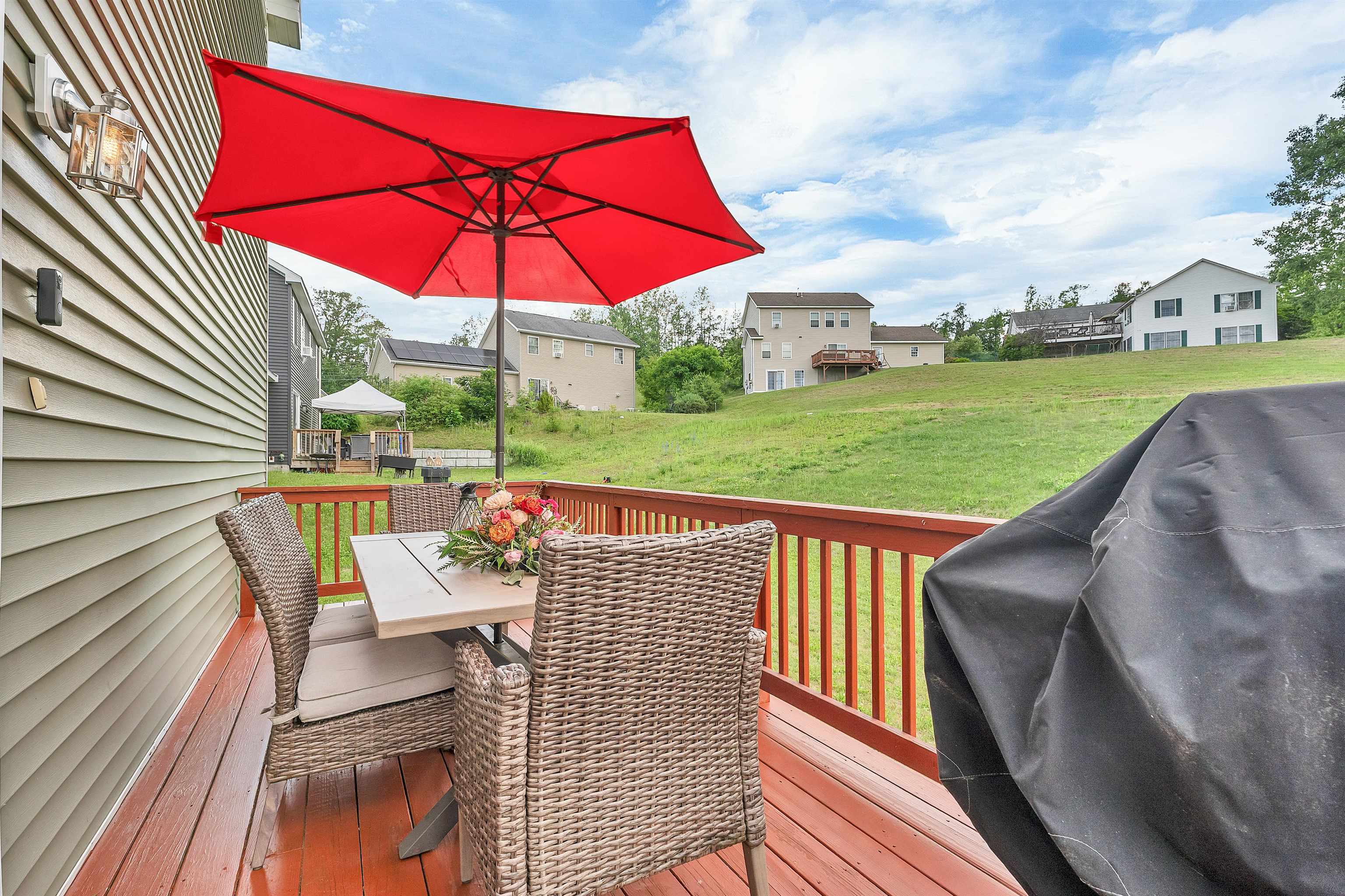 Hartford, Vermont 05001, United States, 3 Bedrooms Bedrooms, ,2 BathroomsBathrooms,Residential,Active,158462