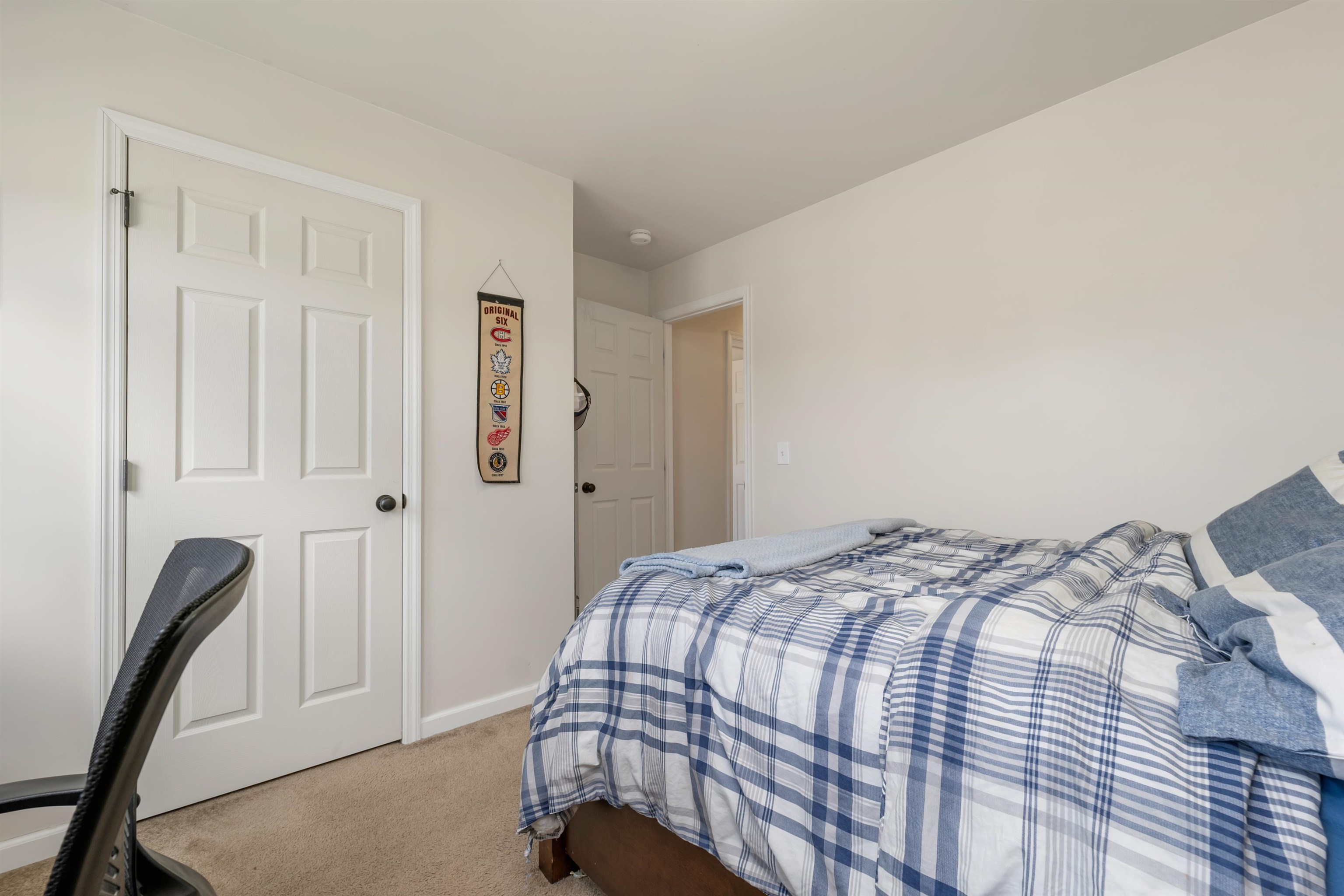 Hartford, Vermont 05001, United States, 3 Bedrooms Bedrooms, ,2 BathroomsBathrooms,Residential,Active,158462