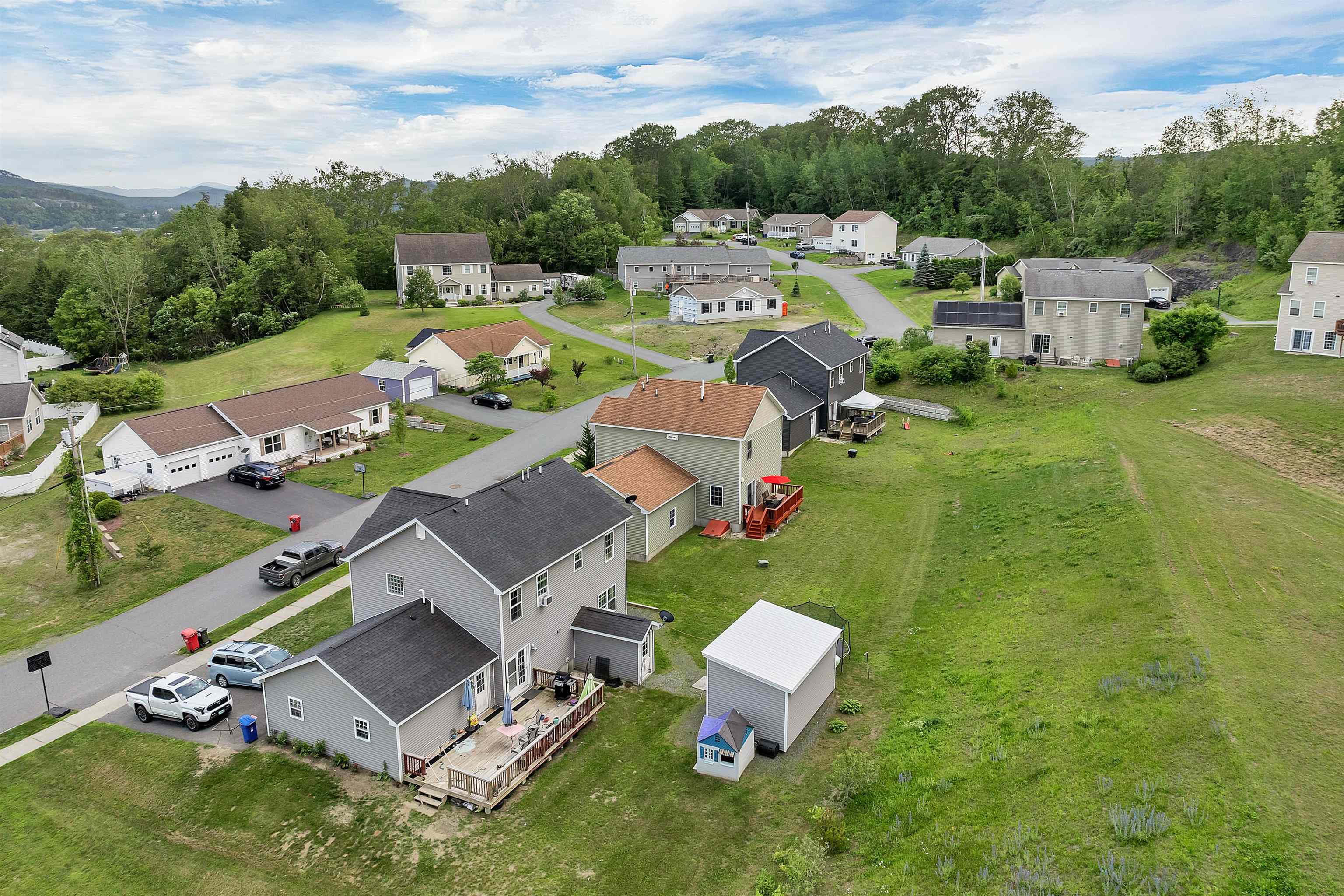 Hartford, Vermont 05001, United States, 3 Bedrooms Bedrooms, ,2 BathroomsBathrooms,Residential,Active,158462