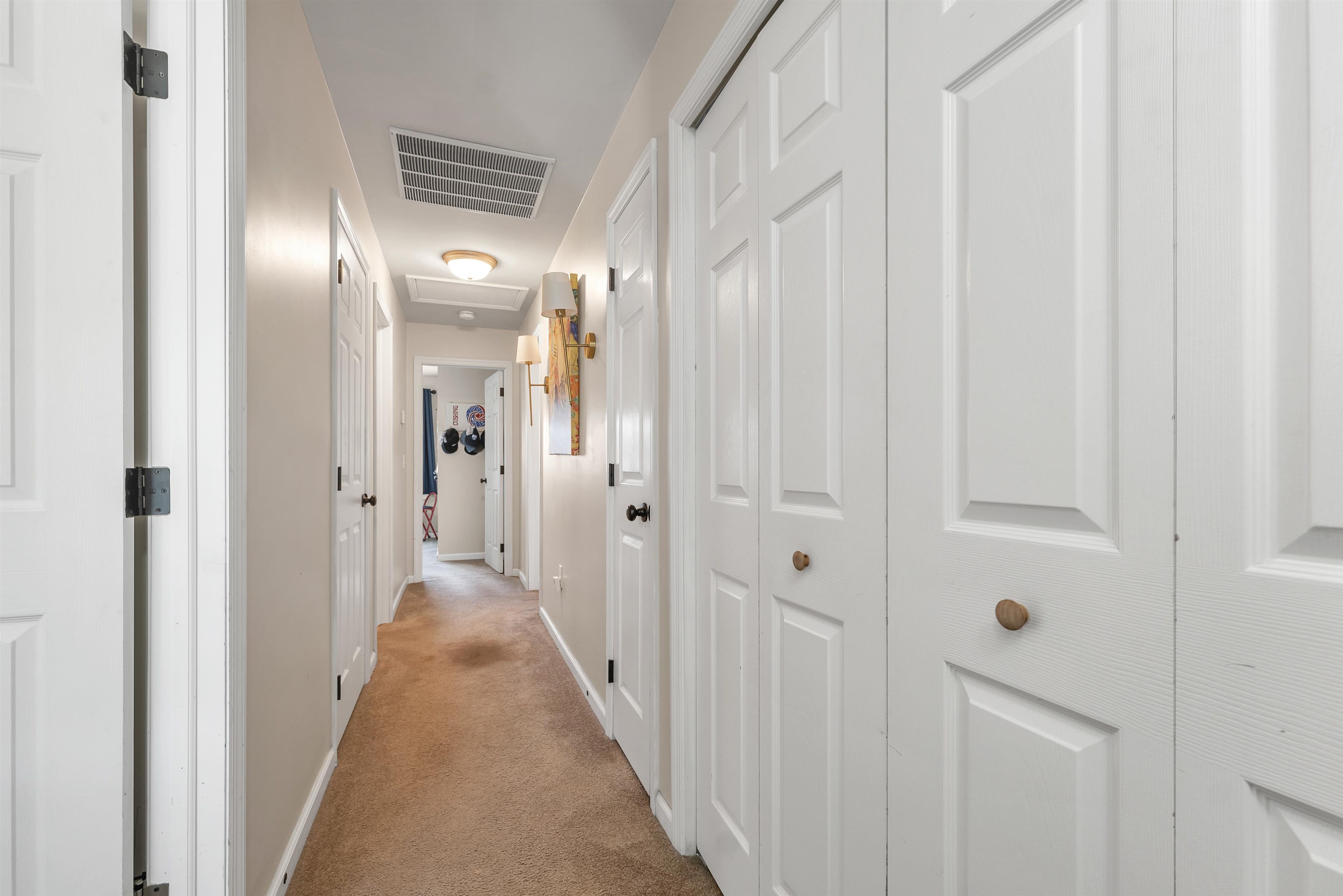 Hartford, Vermont 05001, United States, 3 Bedrooms Bedrooms, ,2 BathroomsBathrooms,Residential,Active,158462