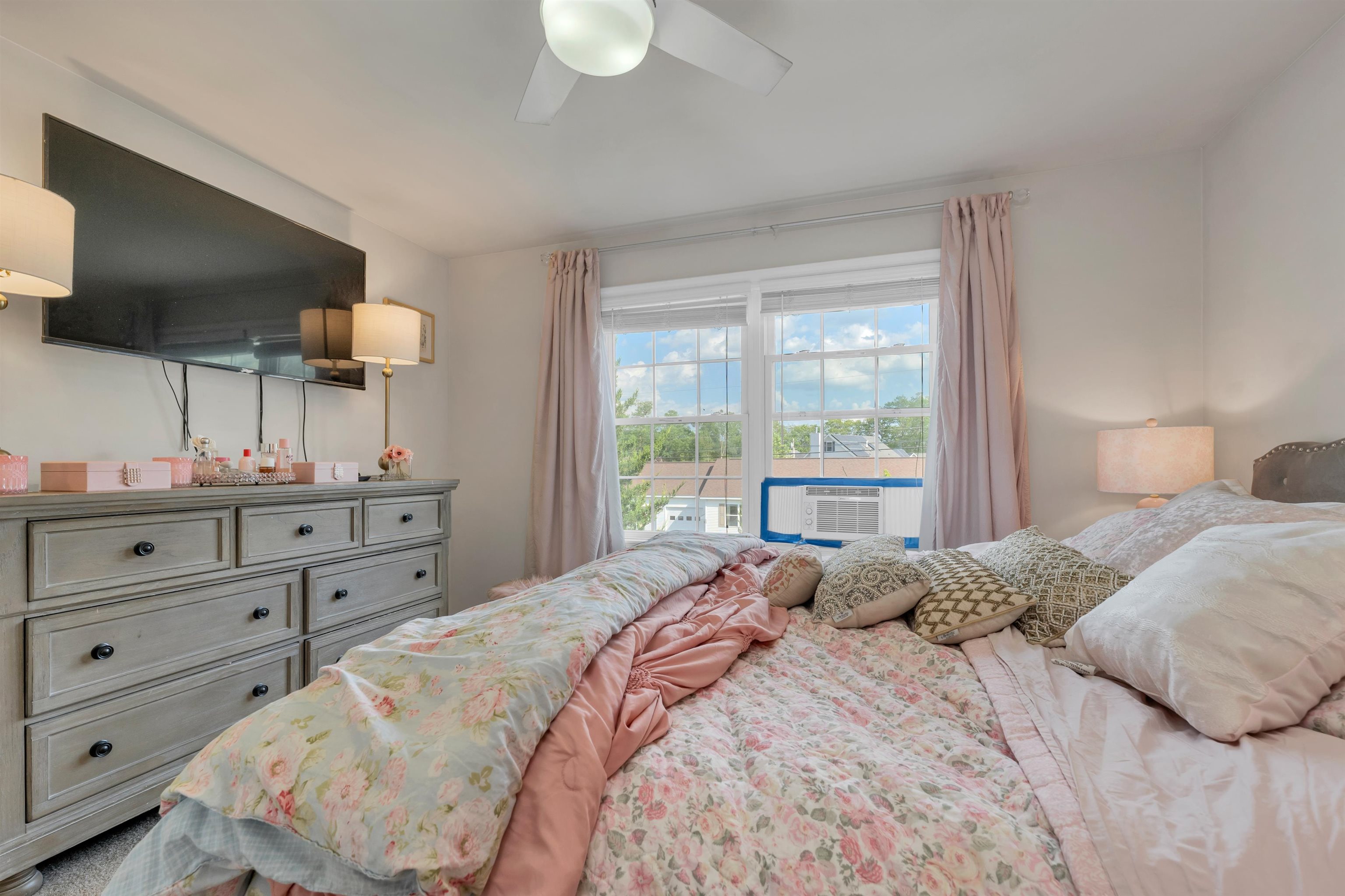 Hartford, Vermont 05001, United States, 3 Bedrooms Bedrooms, ,2 BathroomsBathrooms,Residential,Active,158462