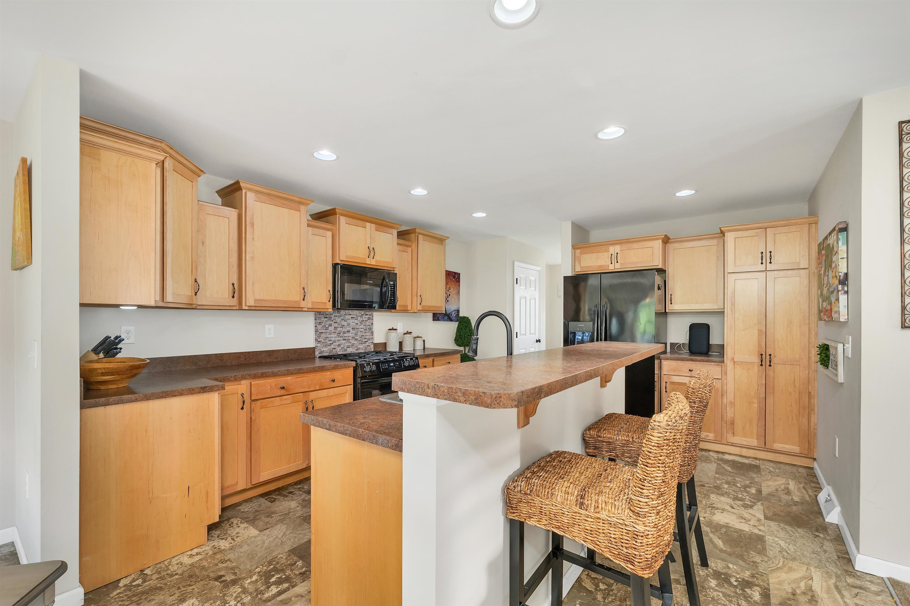 Hartford, Vermont 05001, United States, 3 Bedrooms Bedrooms, ,2 BathroomsBathrooms,Residential,Active,158462