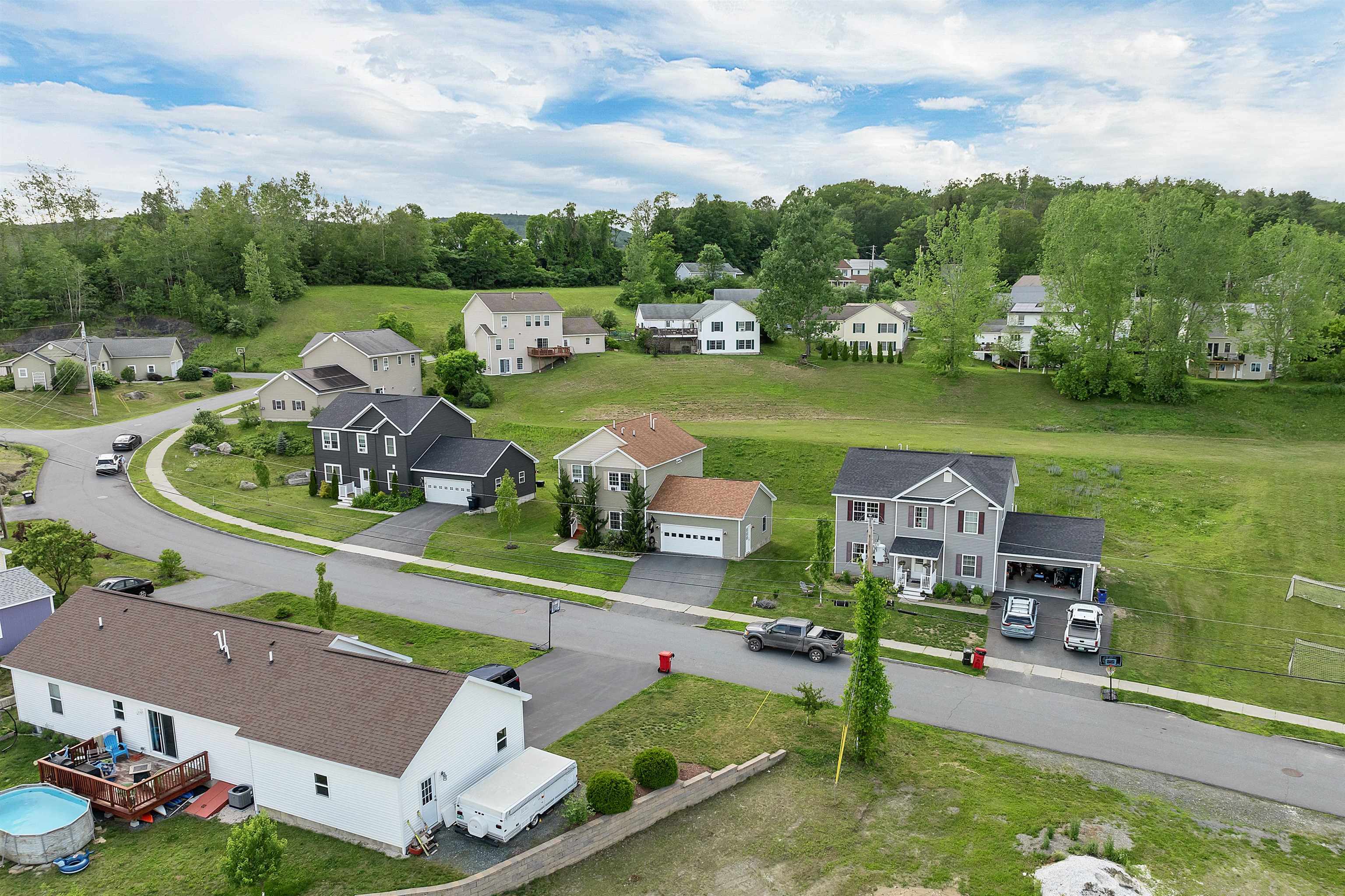 Hartford, Vermont 05001, United States, 3 Bedrooms Bedrooms, ,2 BathroomsBathrooms,Residential,Active,158462
