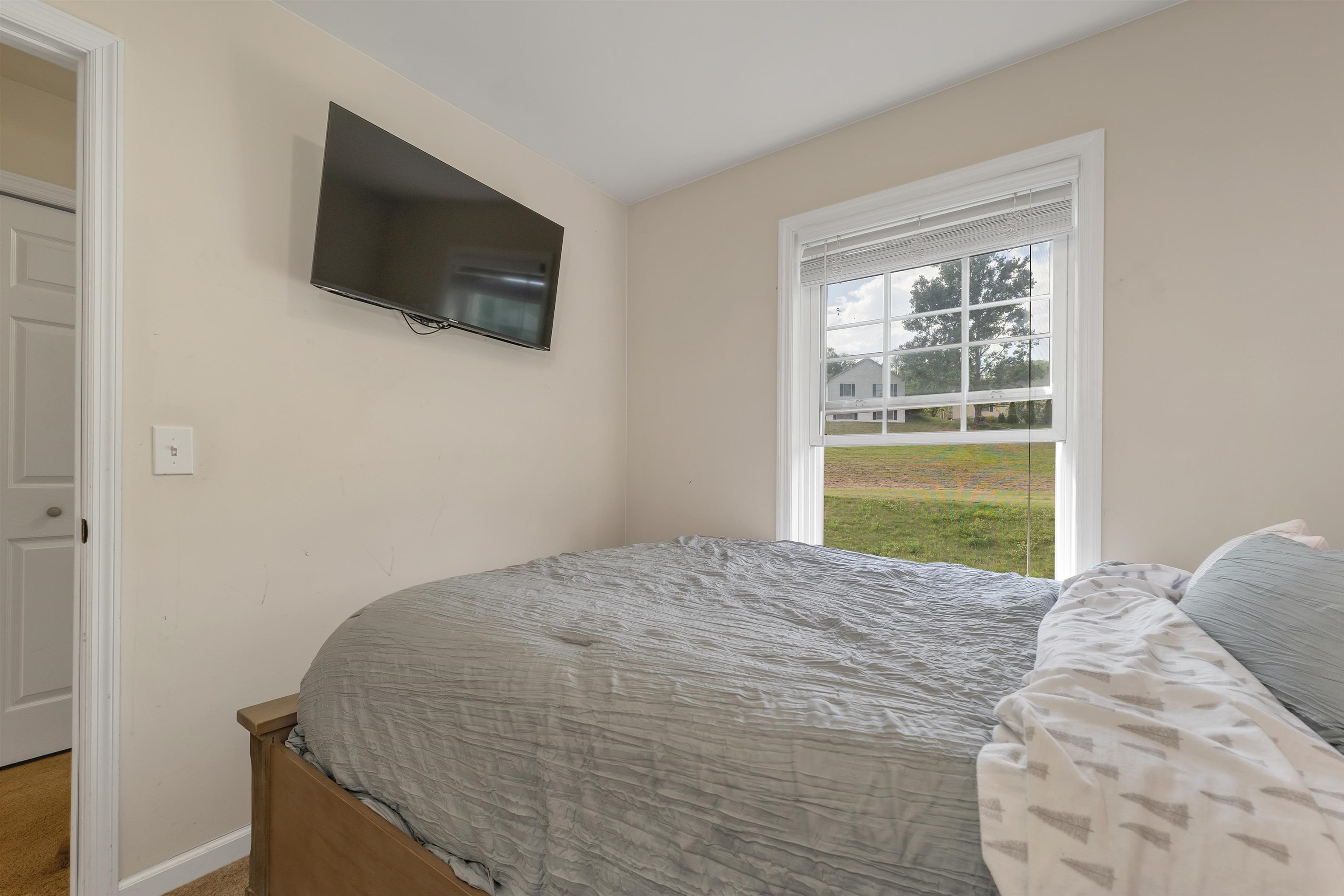 Hartford, Vermont 05001, United States, 3 Bedrooms Bedrooms, ,2 BathroomsBathrooms,Residential,Active,158462