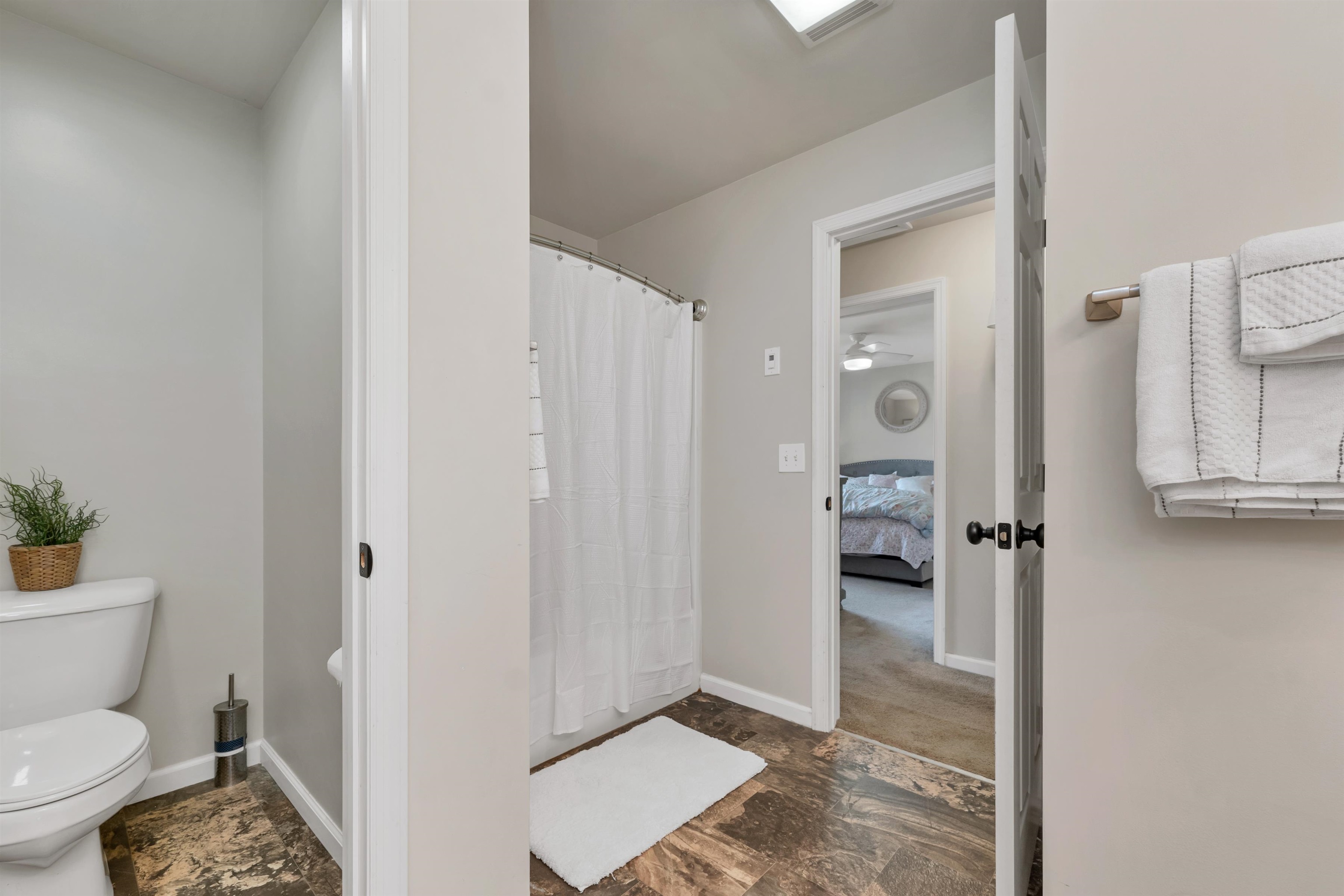 Hartford, Vermont 05001, United States, 3 Bedrooms Bedrooms, ,2 BathroomsBathrooms,Residential,Active,158462