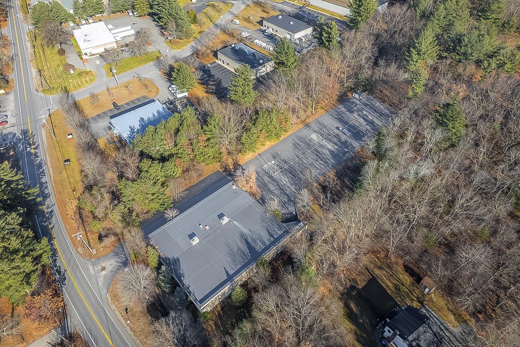 Photo of 94 River Road, Hudson, NH 03051 (MLS # 5074905)