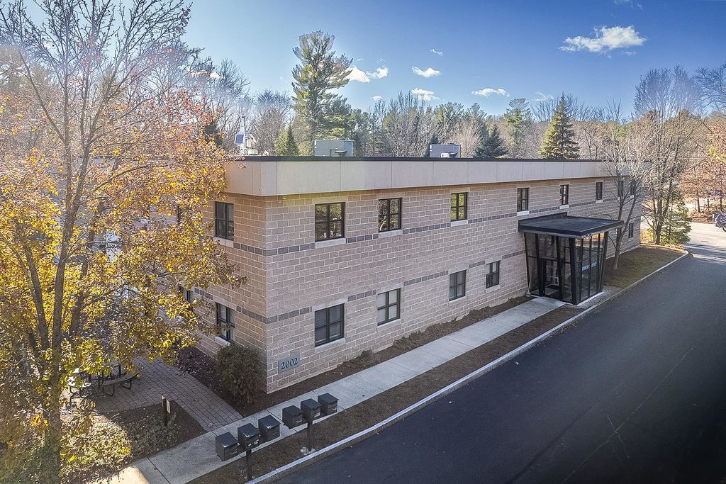 Photo of 94 River Road, Hudson, NH 03051 (MLS # 5074905)