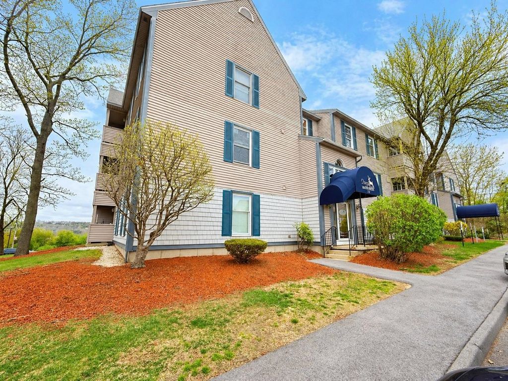 Photo of 122 Eastern Avenue #101, Manchester, NH 03104 (MLS # 5086321)