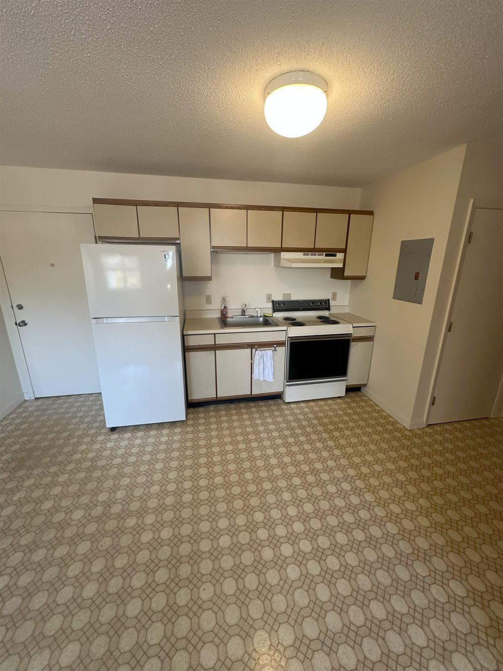 Photo of 16 Manning Street #211, Derry, NH 03038 (MLS # 5064049)