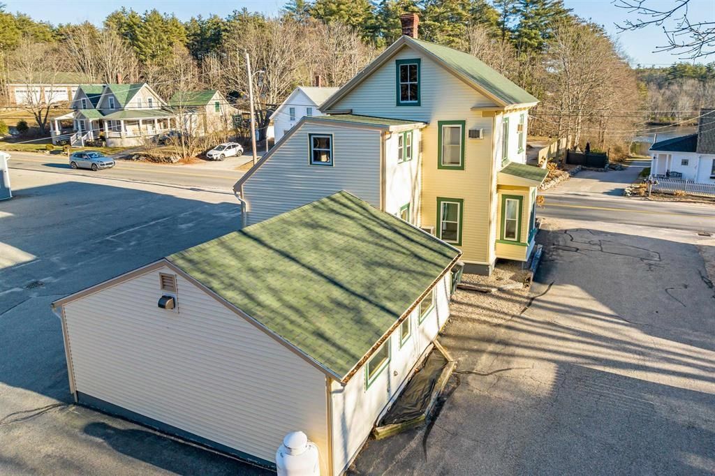 Photo of 84 Bay Street, Wolfeboro, NH 03894 (MLS # 5084757)