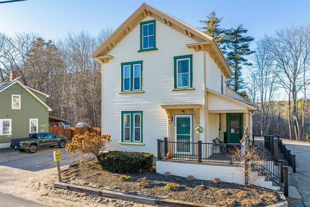 Photo of 84 Bay Street, Wolfeboro, NH 03894 (MLS # 5084757)