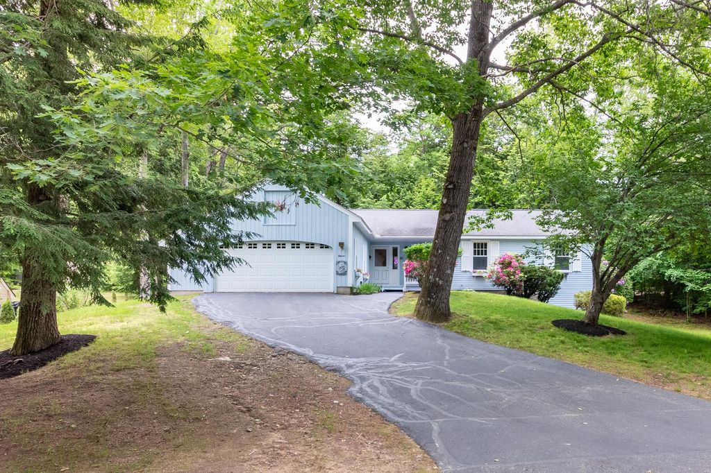 Photo of 11 Penny Lane, Laconia, NH 03246 (MLS # 5076108)