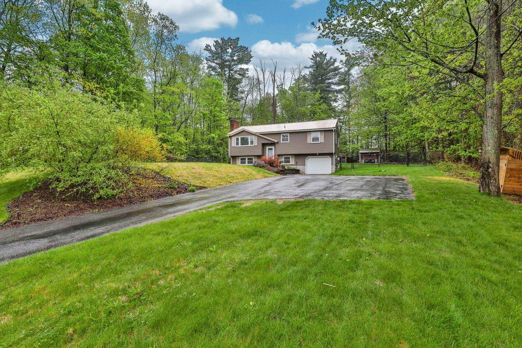Photo of 336 New Boston Road, Bedford, NH 03110 (MLS # 5089089)