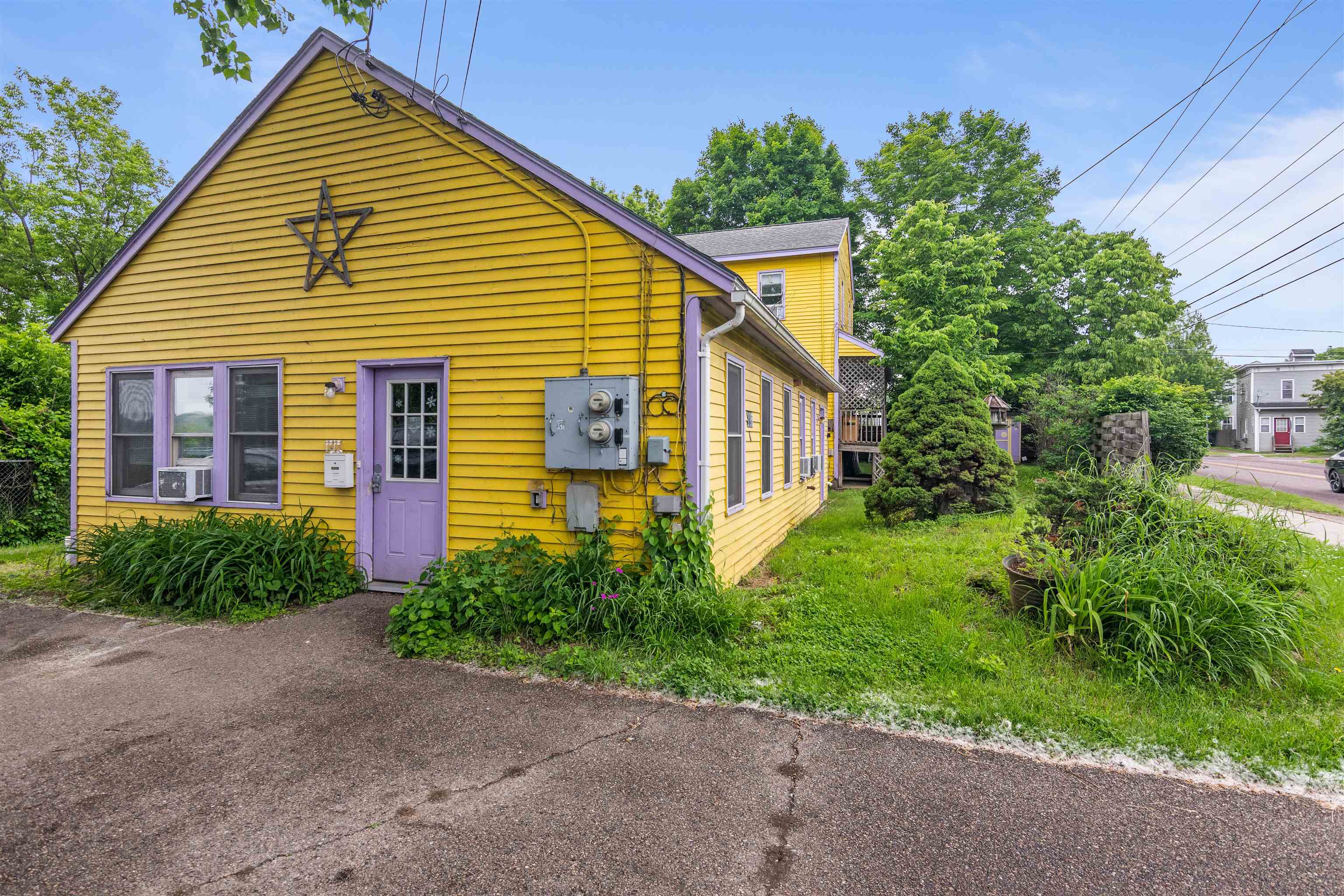 226 Manhattan Drive