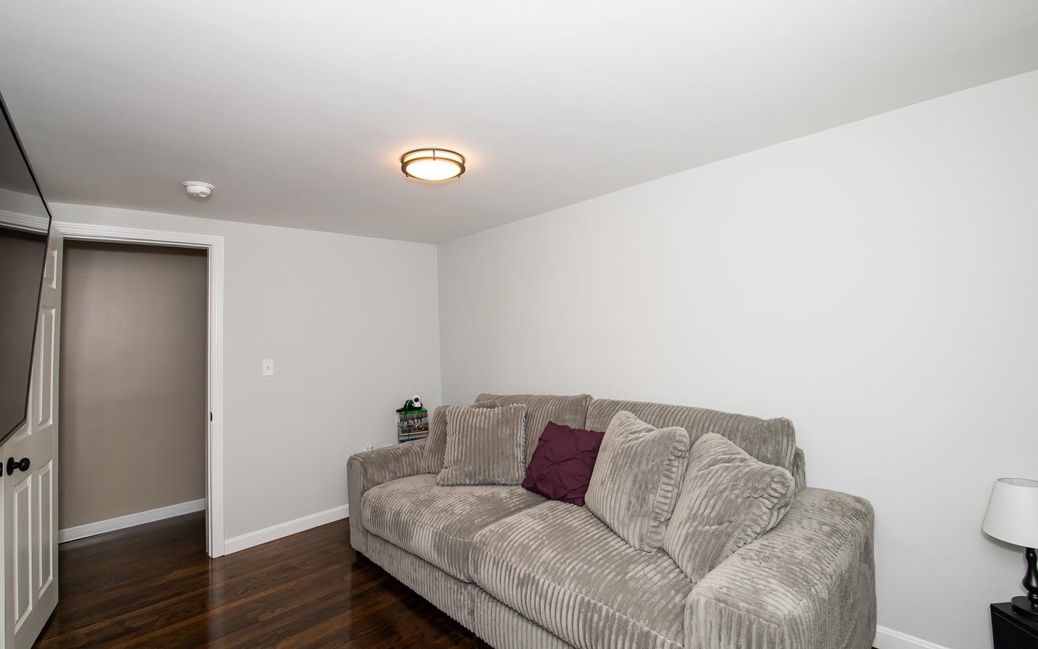 Kingston, New Hampshire 03848, United States, 3 Bedrooms Bedrooms, ,2 BathroomsBathrooms,Residential,Active,176028