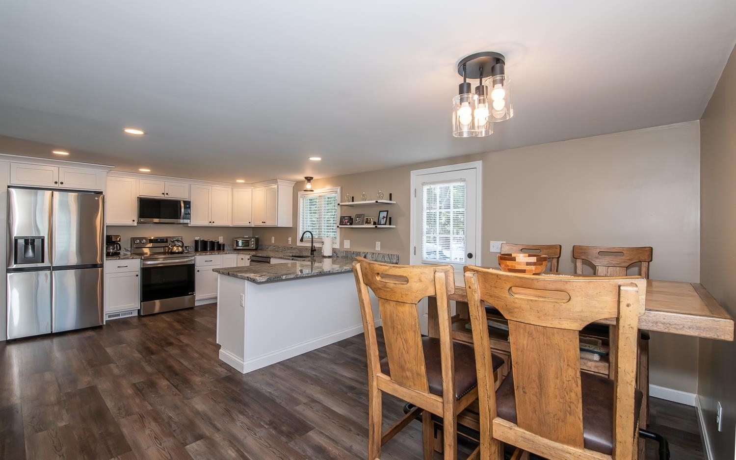 Kingston, New Hampshire 03848, United States, 3 Bedrooms Bedrooms, ,2 BathroomsBathrooms,Residential,Active,176028