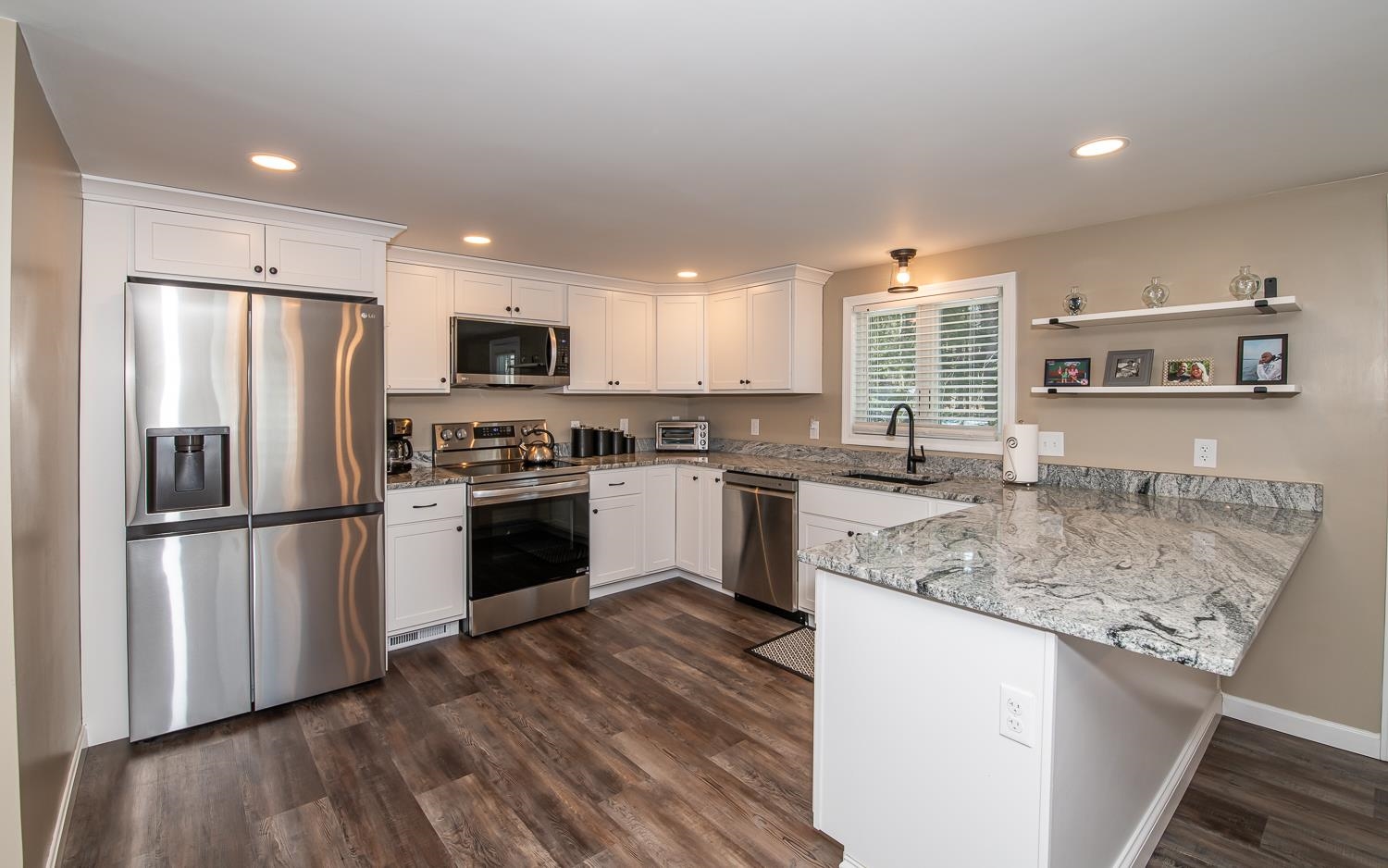 Kingston, New Hampshire 03848, United States, 3 Bedrooms Bedrooms, ,2 BathroomsBathrooms,Residential,Active,176028