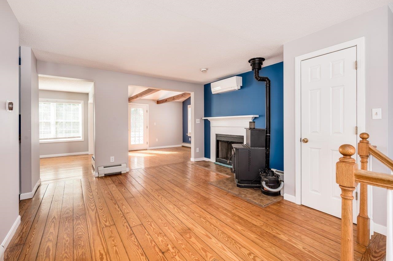 16 Meadow Lane