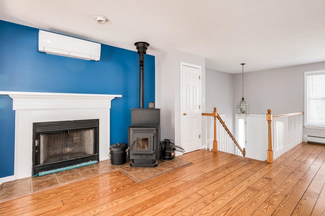 16 Meadow Lane
