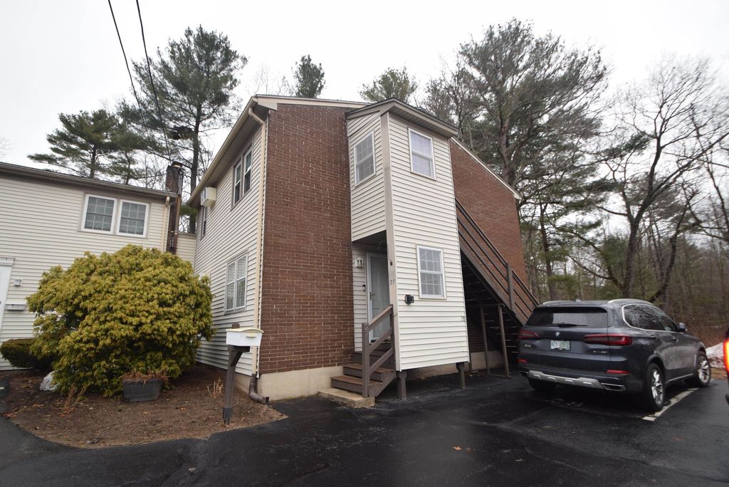 Photo of 28 Eagle Drive, Salem, NH 03079 (MLS # 5079180)