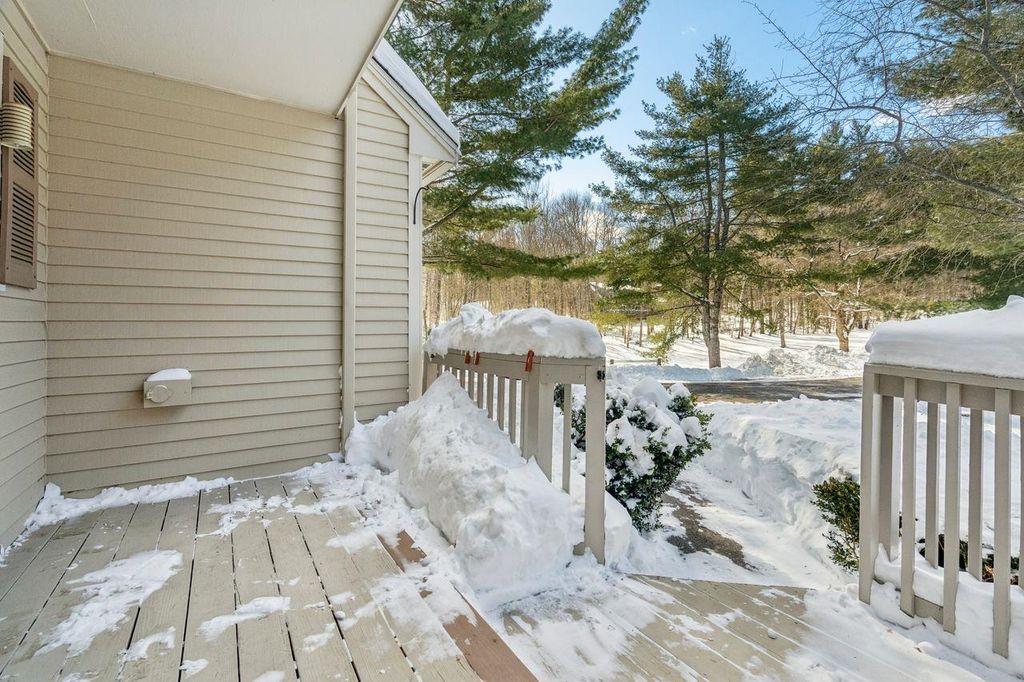 Photo of 22 Atherton Lane, Amherst, NH 03031 (MLS # 5079338)