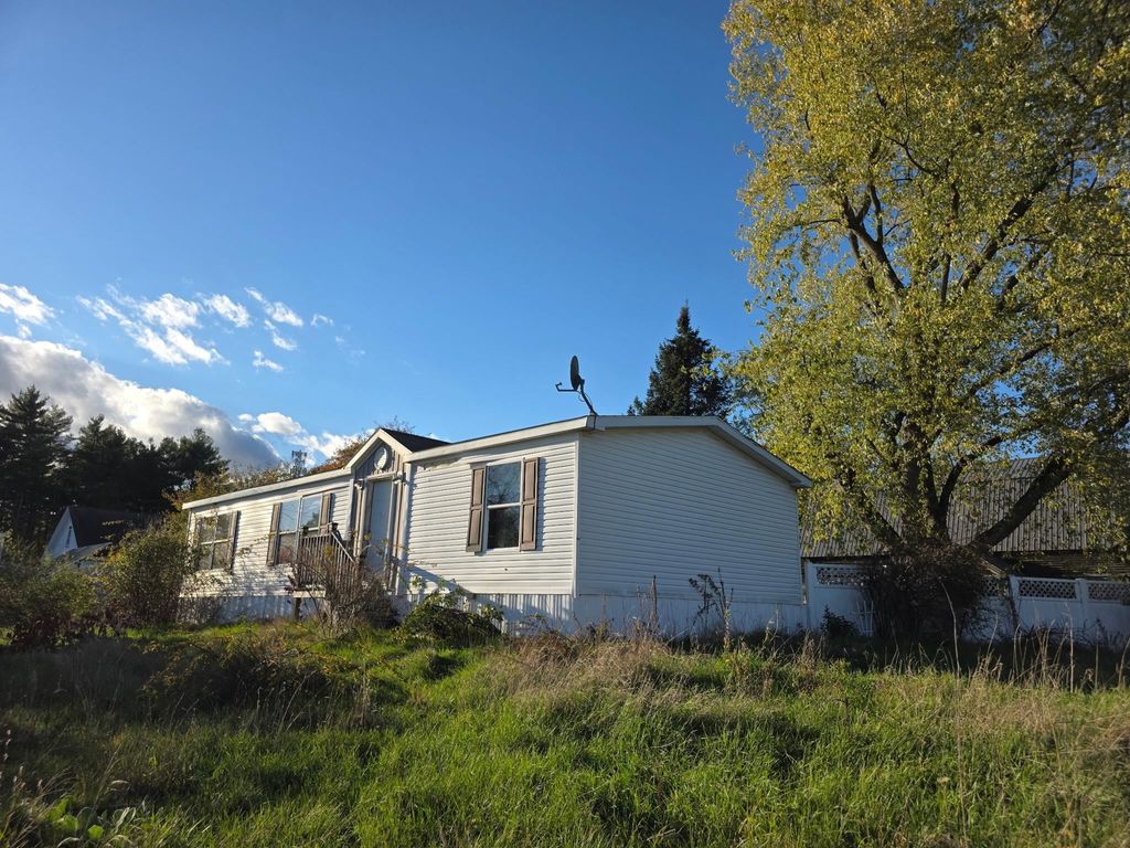 Photo of 1 Lee Hook Road, Newmarket, NH 03857 (MLS # 5067257)