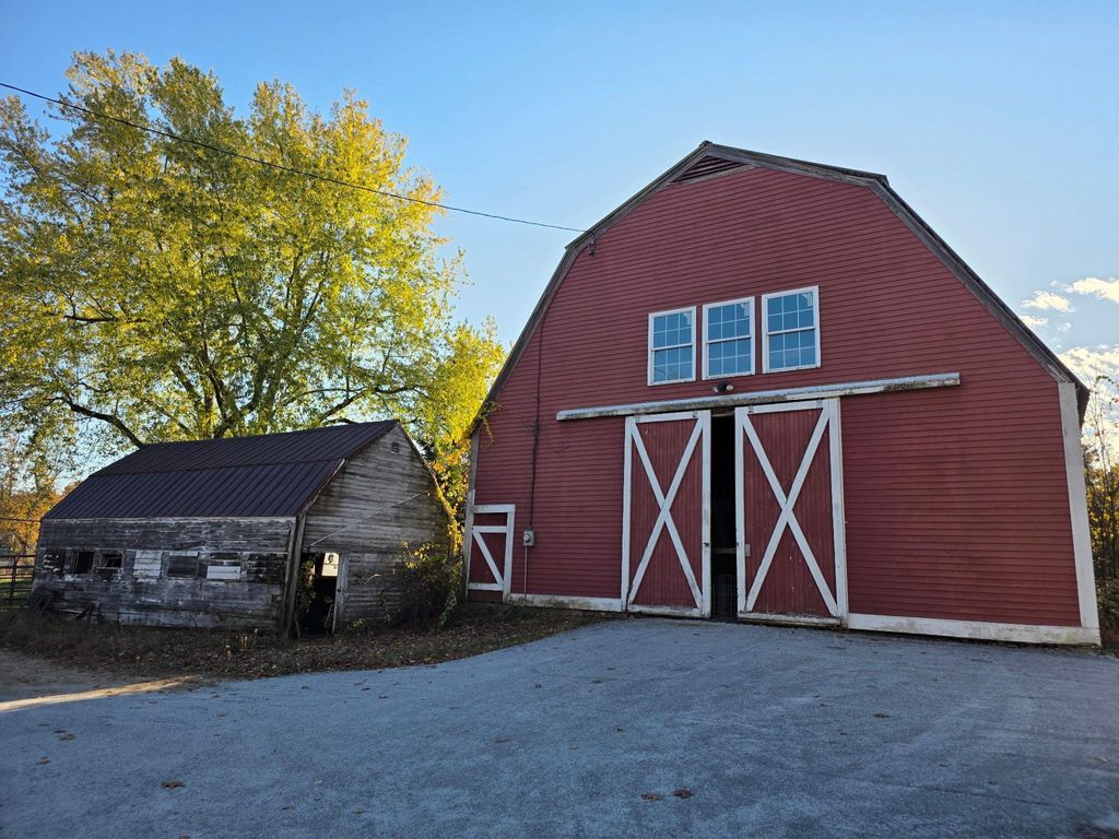 Photo of 1 Lee Hook Road, Newmarket, NH 03857 (MLS # 5067257)