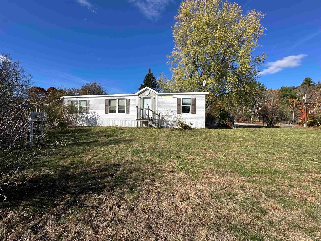 Photo of 1 Lee Hook Road, Newmarket, NH 03857 (MLS # 5067257)