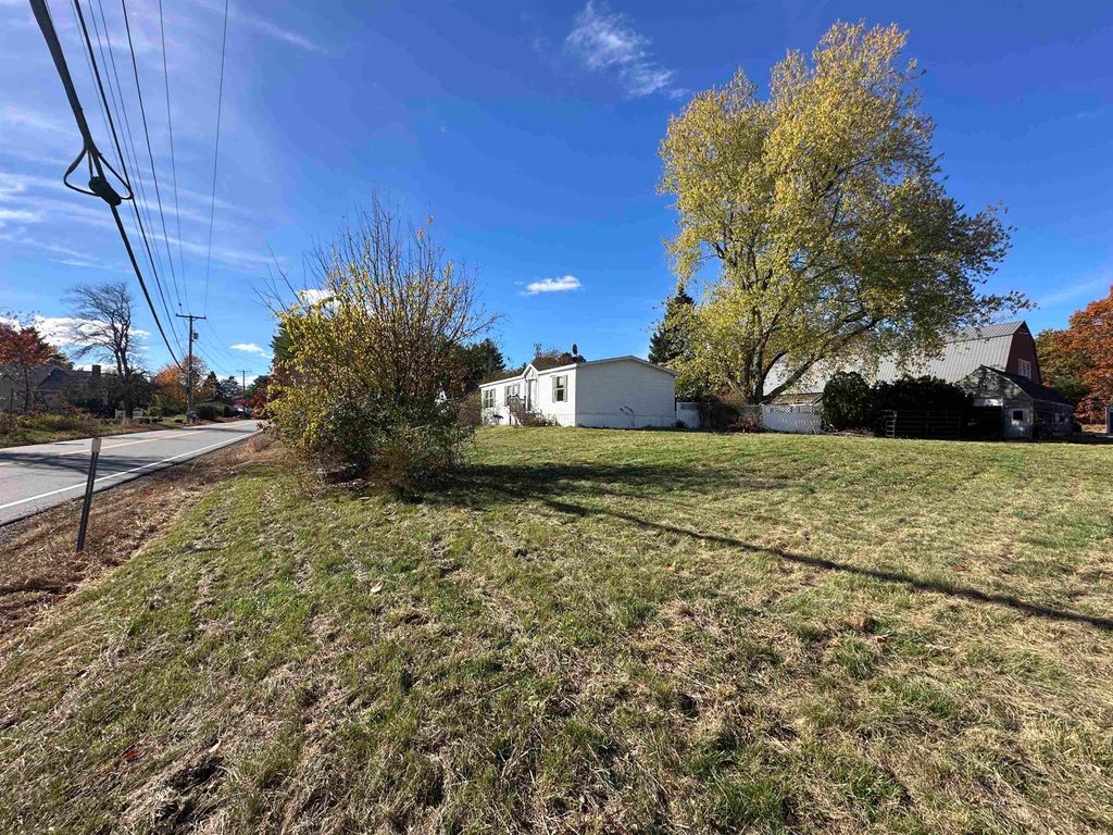 Photo of 1 Lee Hook Road, Newmarket, NH 03857 (MLS # 5067257)