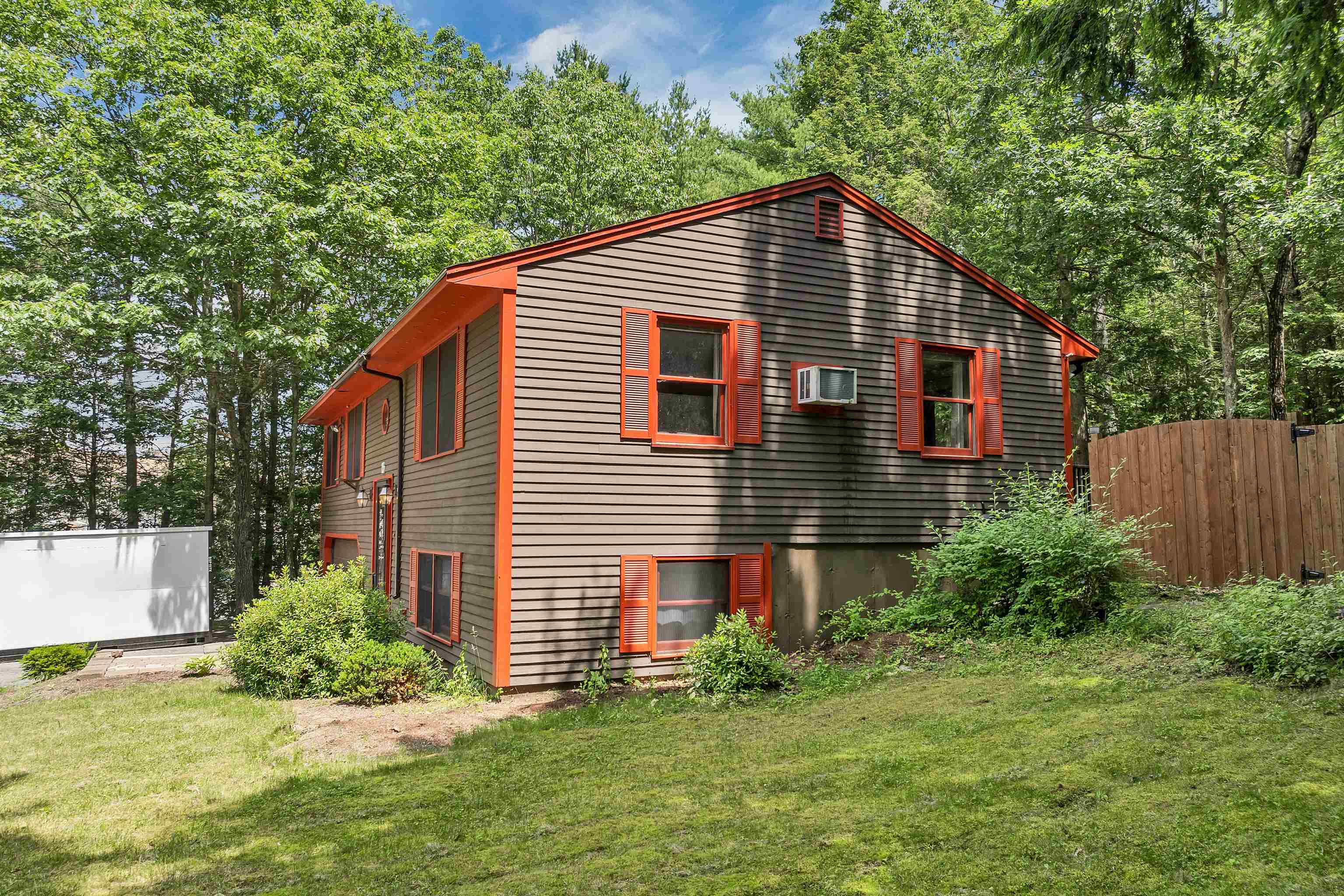 15 Bennett Way