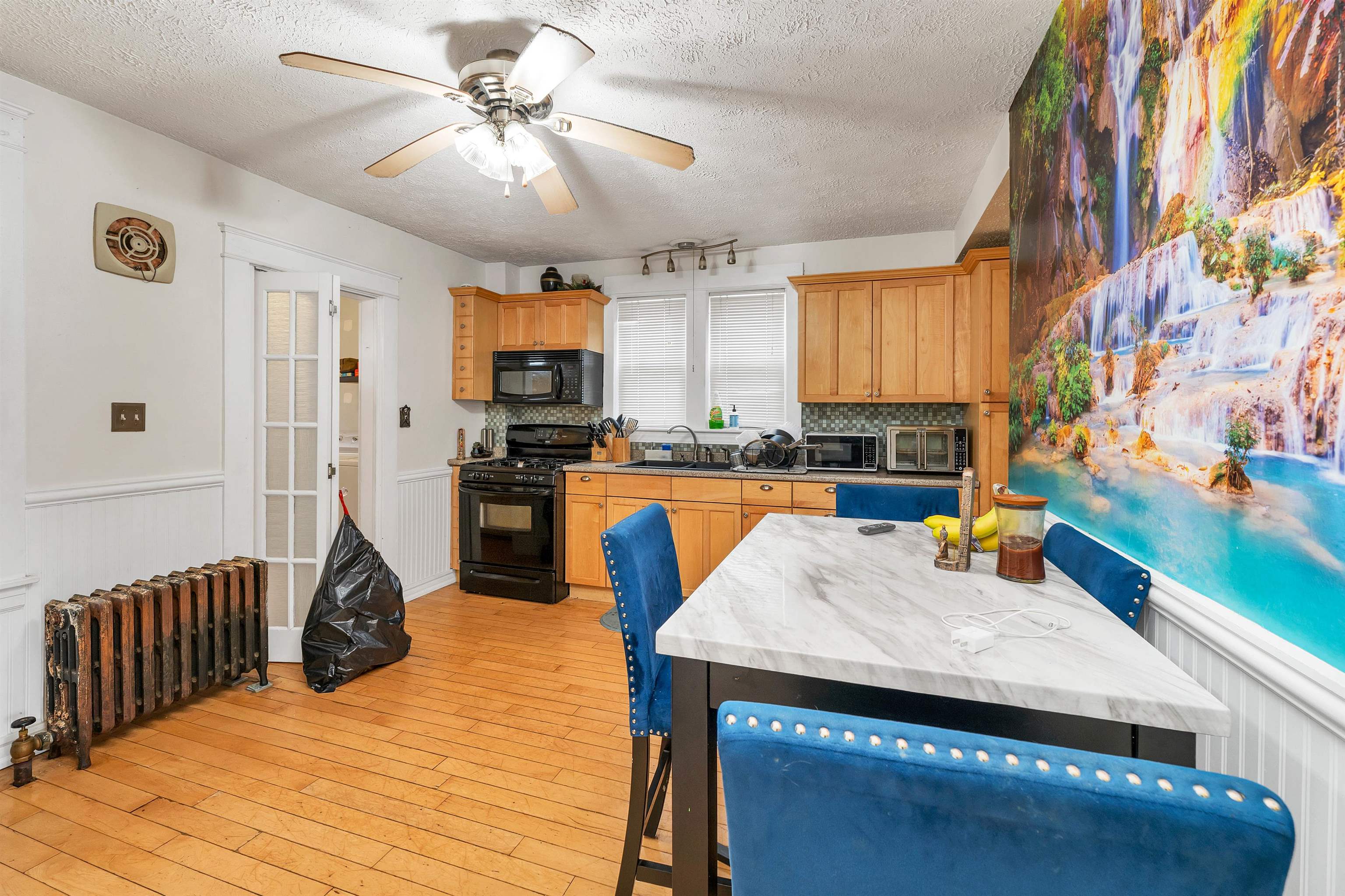 Manchester, New Hampshire 03102, United States, 3 Bedrooms Bedrooms, ,3 BathroomsBathrooms,Residential,Active,83626