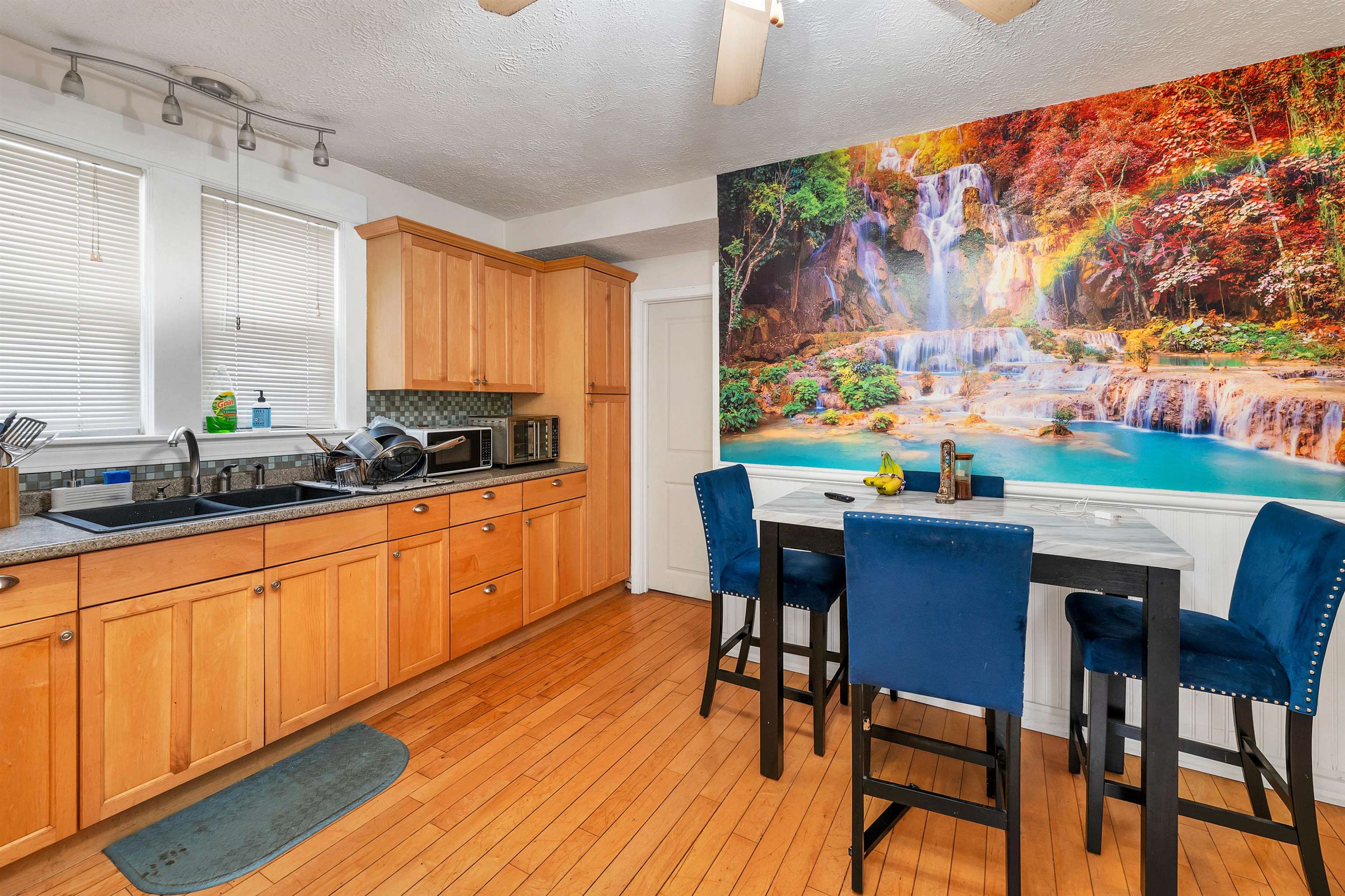 Manchester, New Hampshire 03102, United States, 3 Bedrooms Bedrooms, ,3 BathroomsBathrooms,Residential,Active,83626