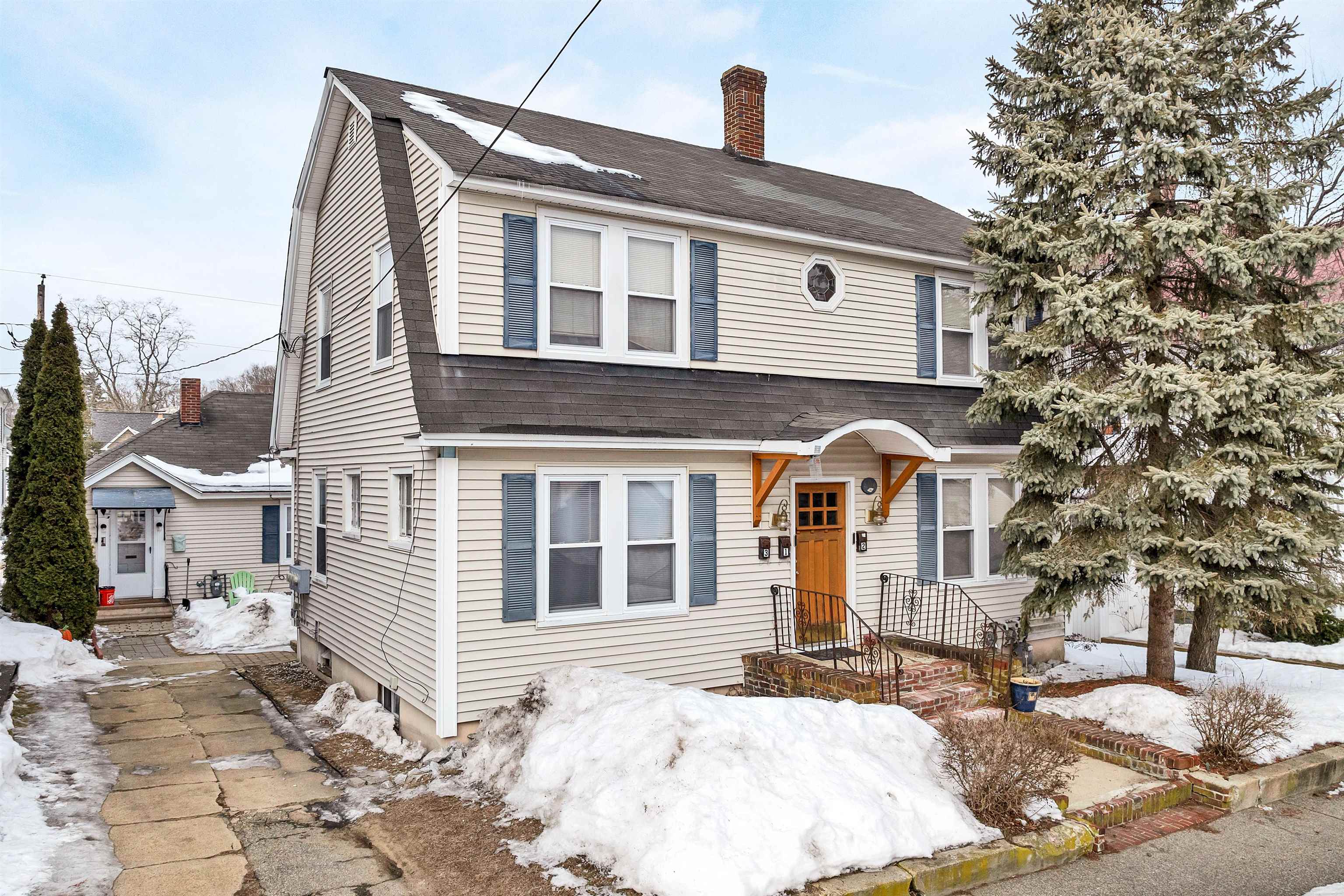 Manchester, New Hampshire 03102, United States, 3 Bedrooms Bedrooms, ,3 BathroomsBathrooms,Residential,Active,83626