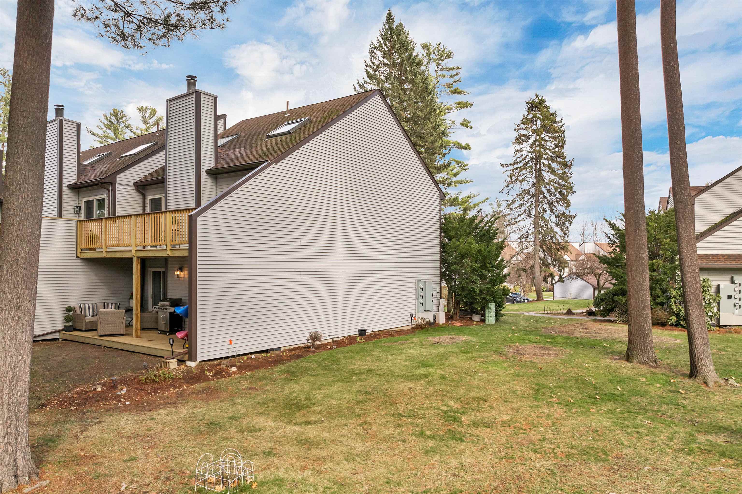 46 PONDVIEW Drive
