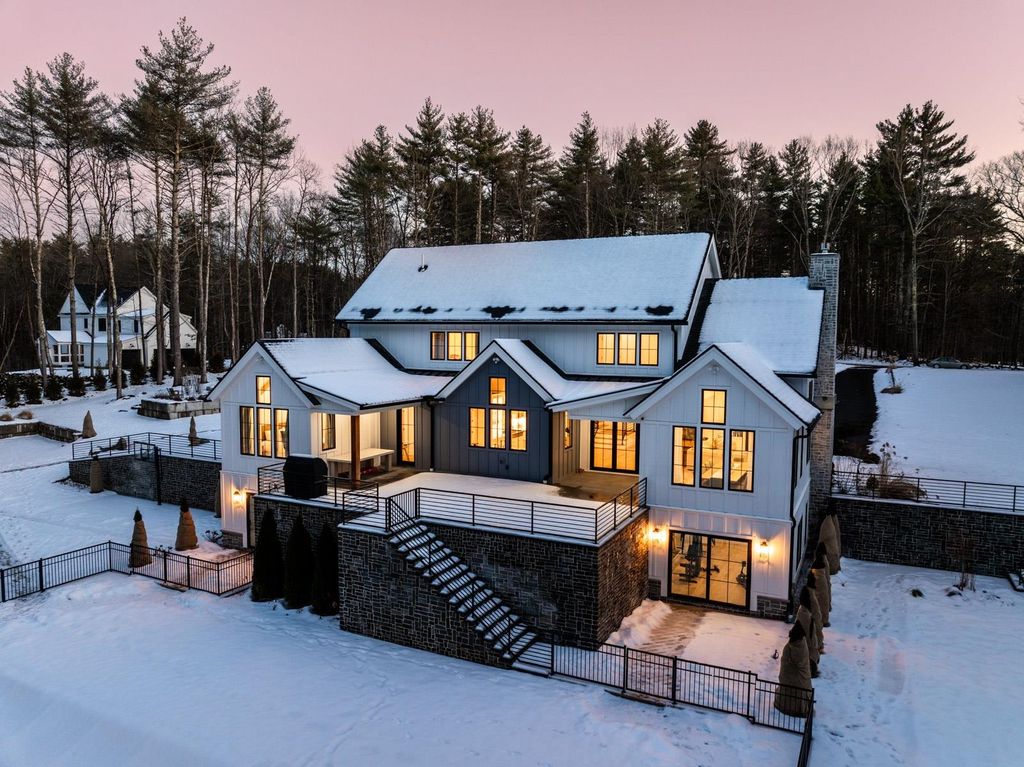 Photo of 113 LINDEN Street, Exeter, NH 03833 (MLS # 5073834)