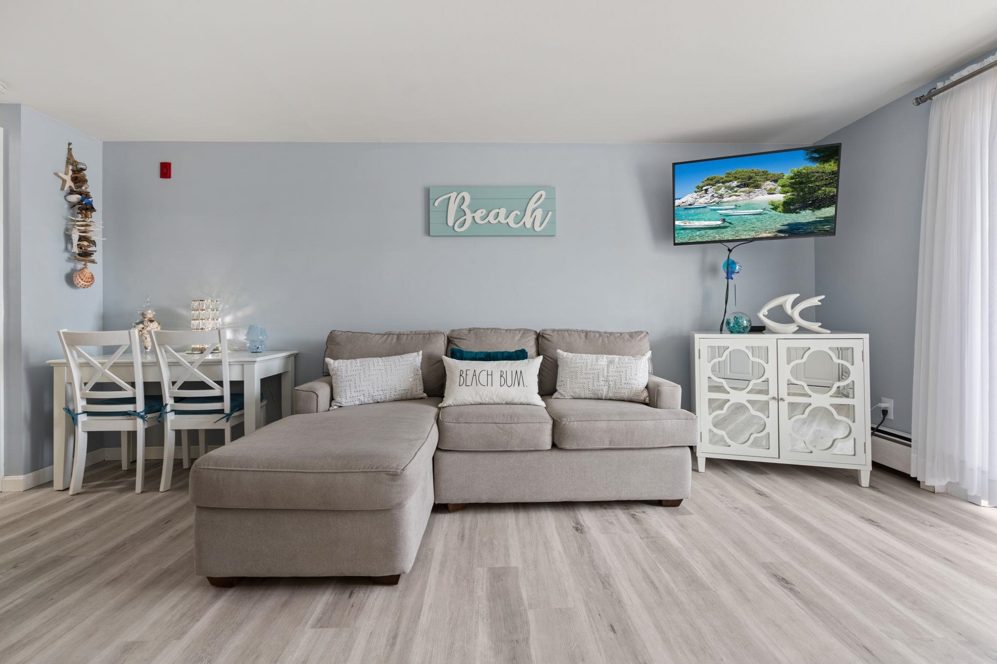 415 Ocean Boulevard 2B