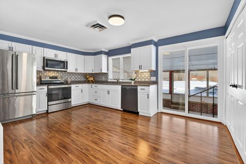 Photo of 126 Cohas Avenue, Manchester, NH 03109 (MLS # 5075852)