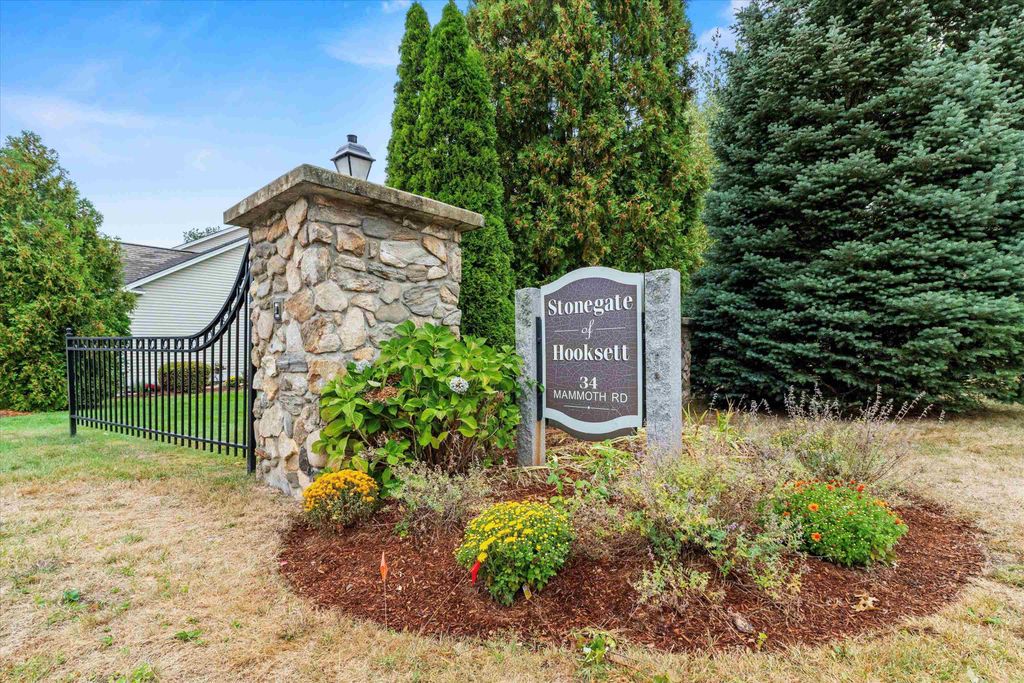 Photo of 34 Mammoth Road #1, Hooksett, NH 03106 (MLS # 5063419)