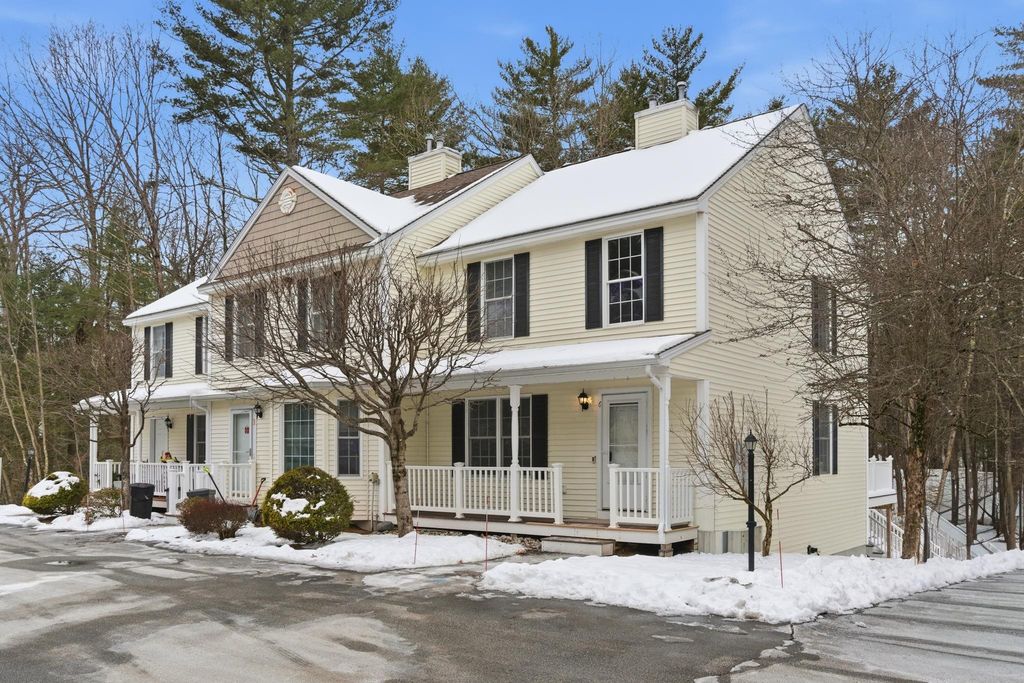 Photo of 6 Mulberry Lane, Amherst, NH 03031 (MLS # 5072086)