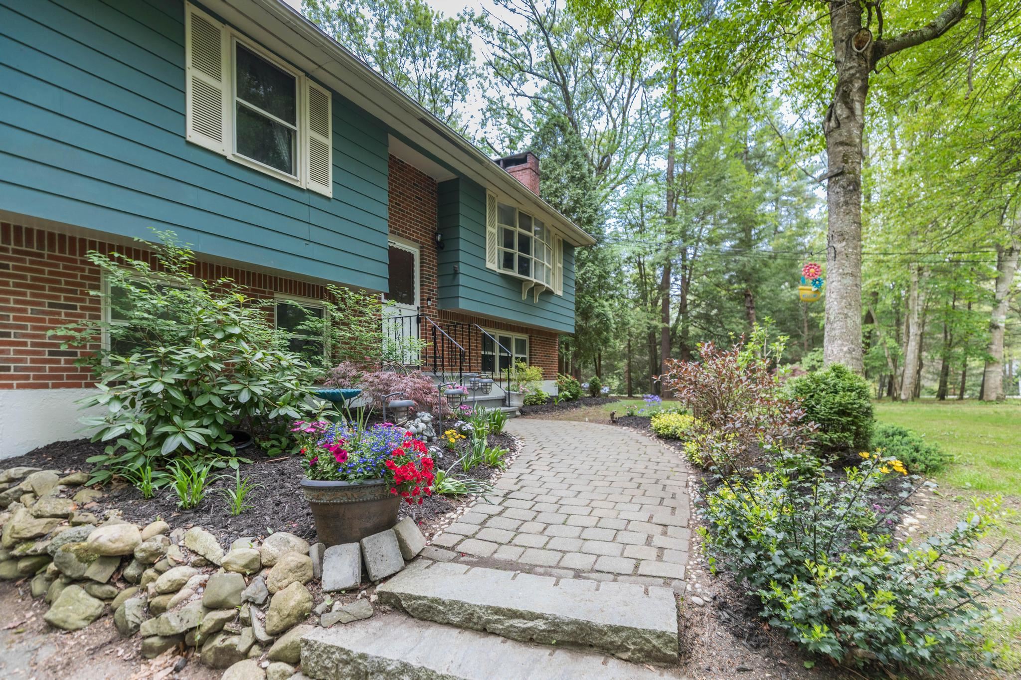 2 Birch Drive