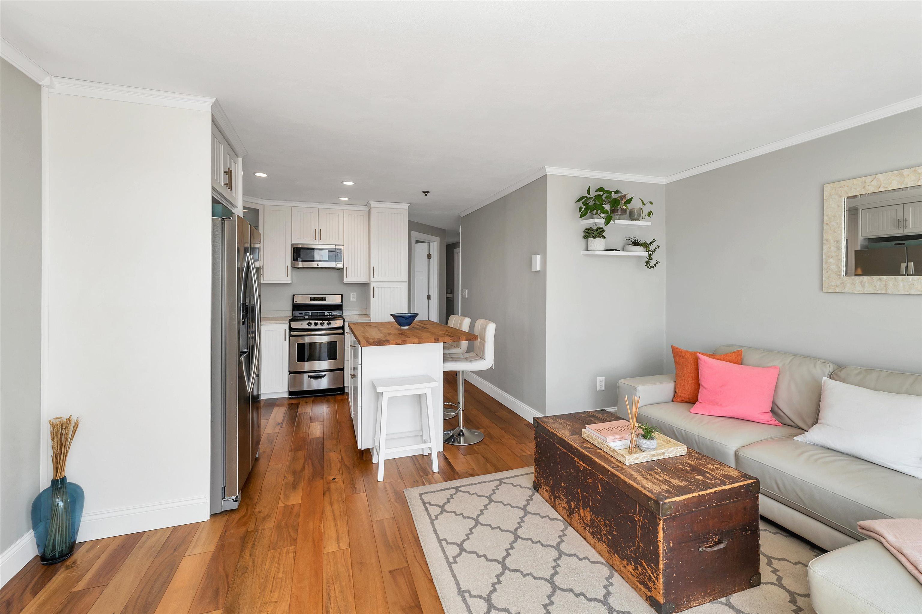 611 Ocean Boulevard 7