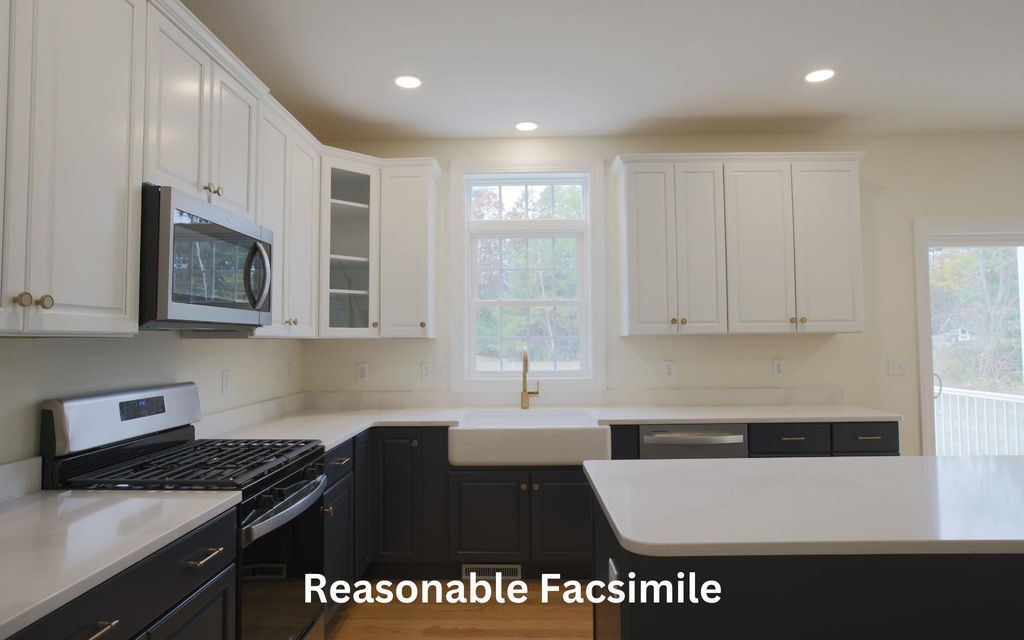 Photo of 70 Lantern Drive, Sandown, NH 03873 (MLS # 5086074)