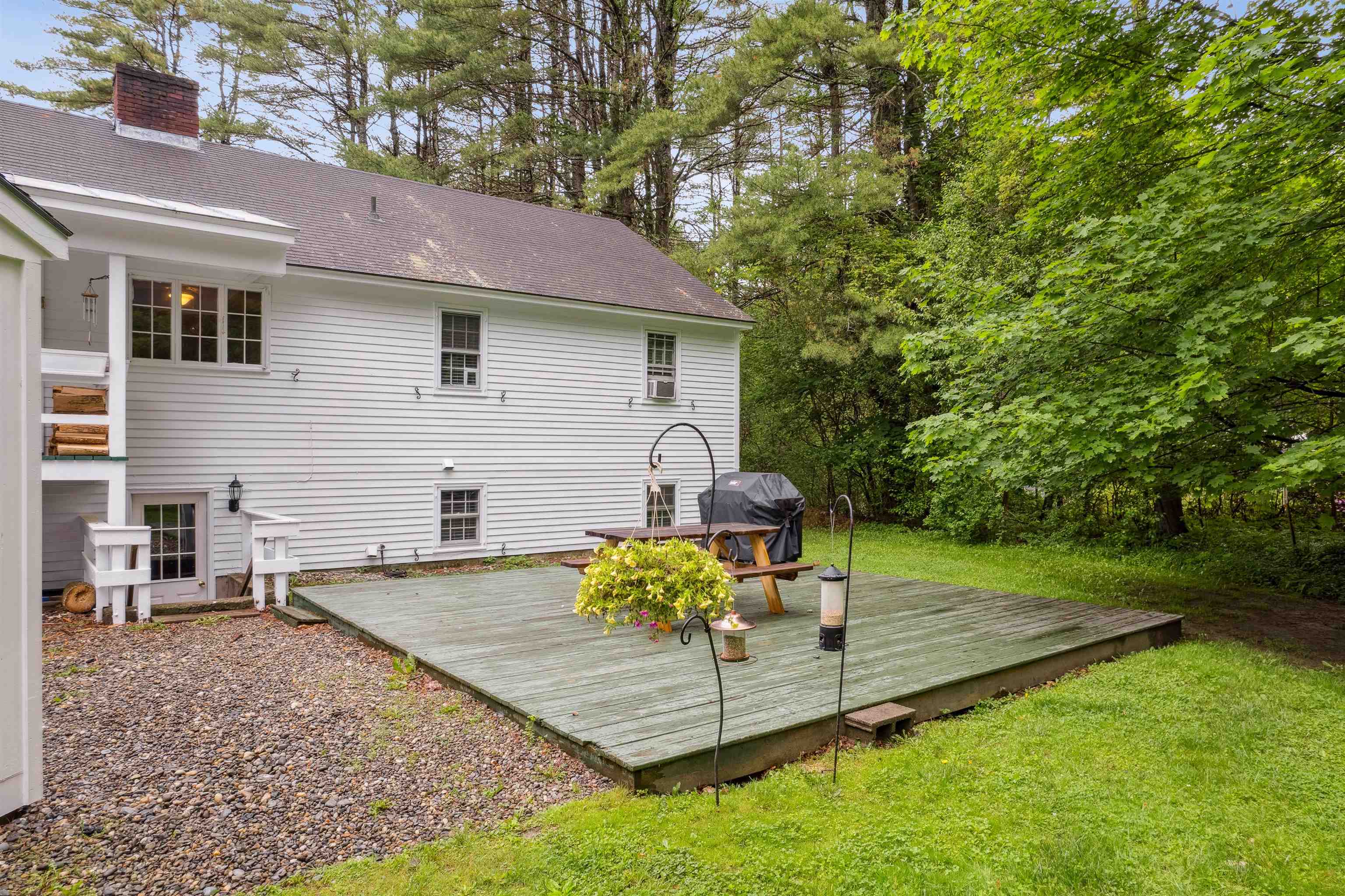 8 Willow Spring Lane
